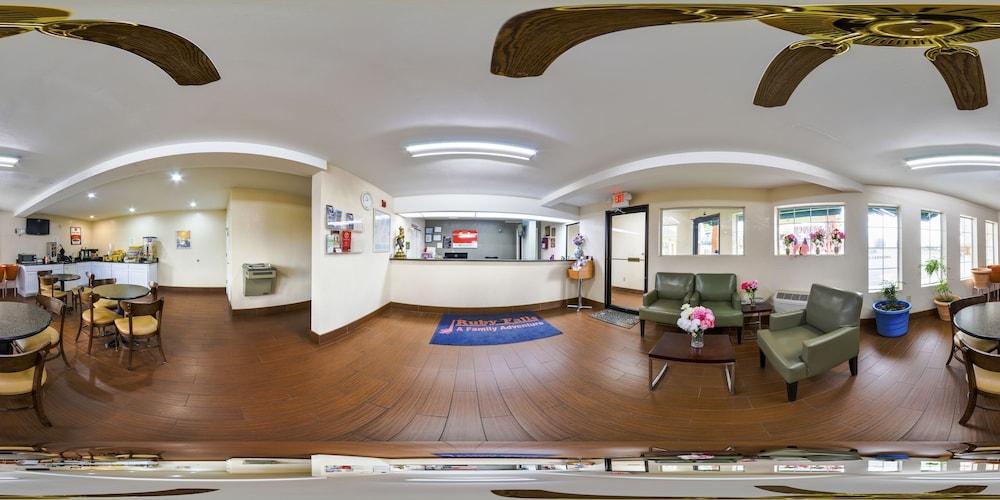 Carry On Inn & Suites LaFayette Buitenkant foto