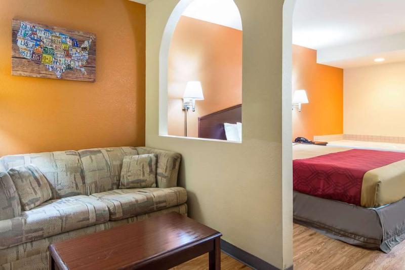 Carry On Inn & Suites LaFayette Buitenkant foto